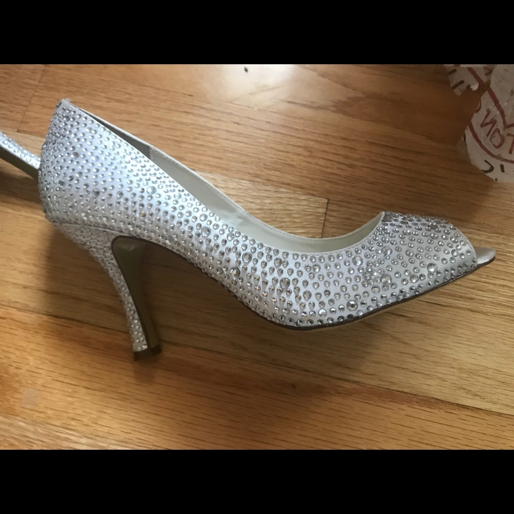 Worn once! Peep toe gem studded white, sz 9